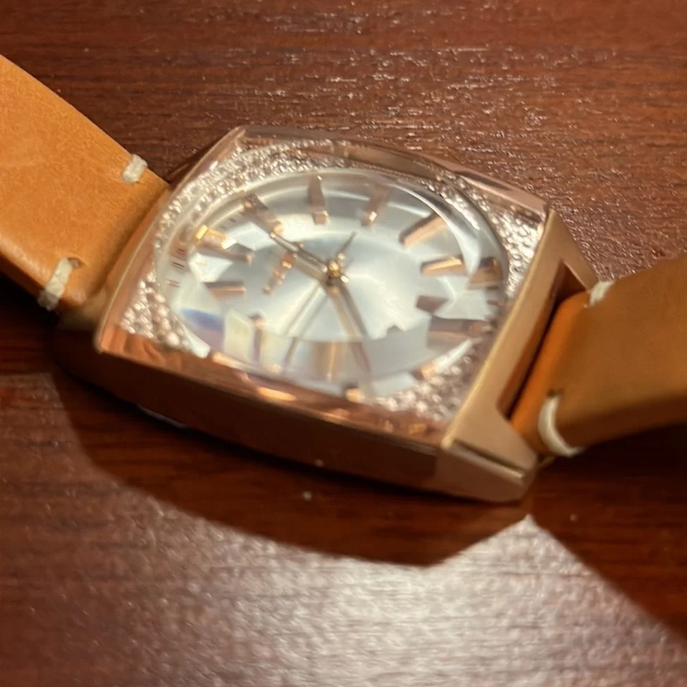 NWOT Diesel “Becky” rose gold women’s watch 32mm square face